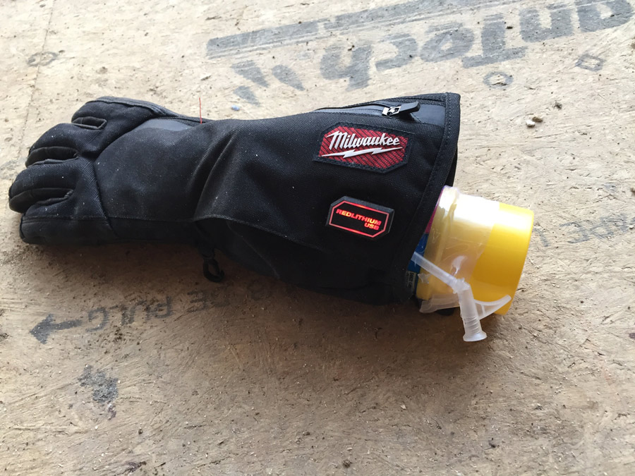 Milwaukee-M12-heated-gloves_0.jpg