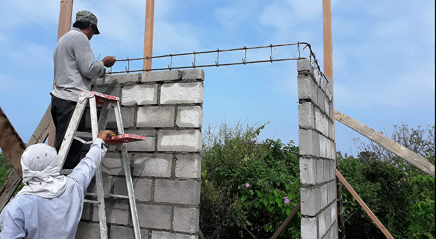 concrete-block-bathroom-ecuador.jpg